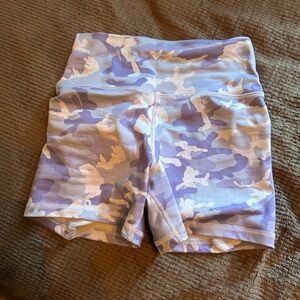 Fleo high rise camo - never worn